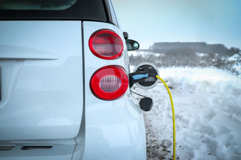 Auto im Schnee