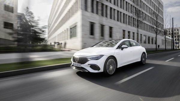 Mercedes EQE Limousine