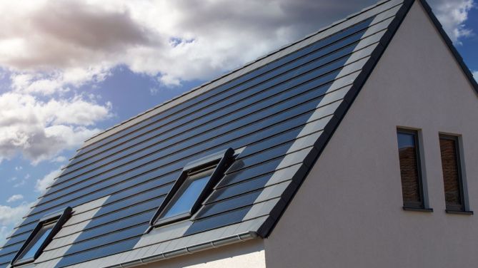 Solardachziegel: Die elegante Alternative zur klassischen PV-Anlage
